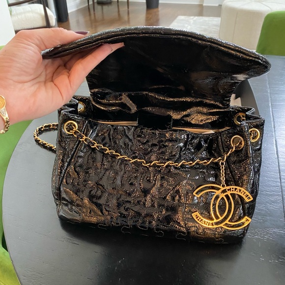 Gorgeous black patent leather Chanel flat bag 💕 - Picture 2 of 7